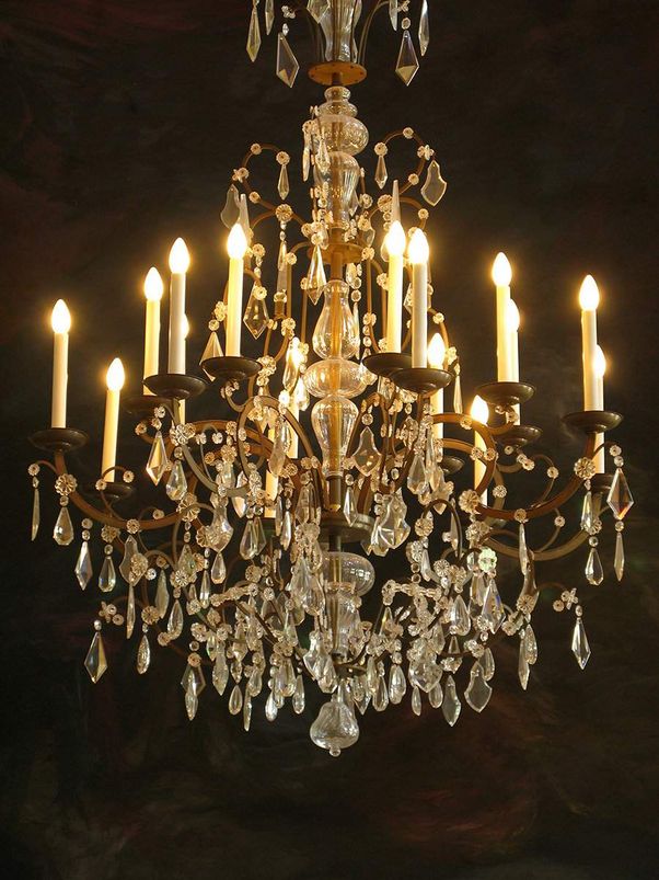 Château Résidentiel de Rastatt, Chandelier dans la salle des ancêtres; l'image: Staatliche Schlösser und Gärten Baden-Württemberg, 